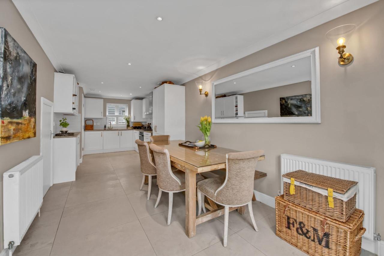 Stylish 3 Bedroom Townhouse For 5 Guests, Set In The Medieval Grid With Off Street Parking Bury St. Edmunds Bagian luar foto
